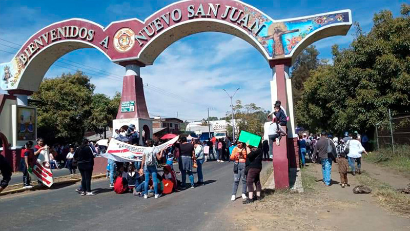 Protestan por déficit de docentes en San Juan Nuevo Parangaricutiro  