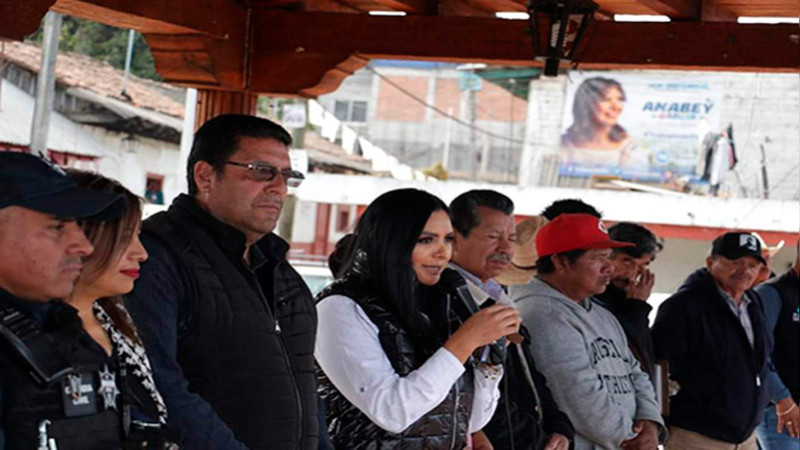 Instala Araceli Saucedo Reyes Comandancia de Seguridad Pública en Tenencia de Opopeo 