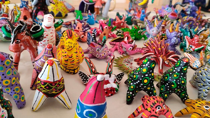 Participan 60 artesanos michoacanos en la Feria Estatal de León