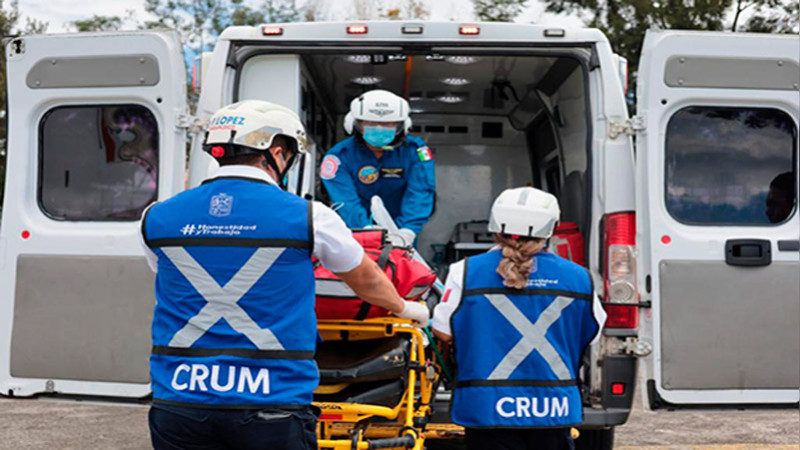 Atiende CRUM parto exitoso abordo de ambulancia 