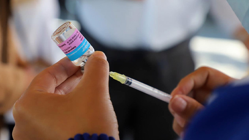 Continúa vacunación contra la influenza en Michoacán 