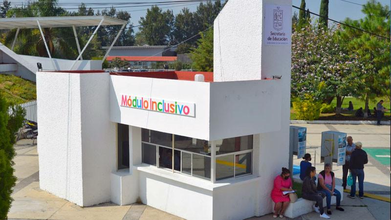 Más de 4 mil 500 atenciones brindadas a través del módulo inclusivo de la secretaría de Educación Michoacán 