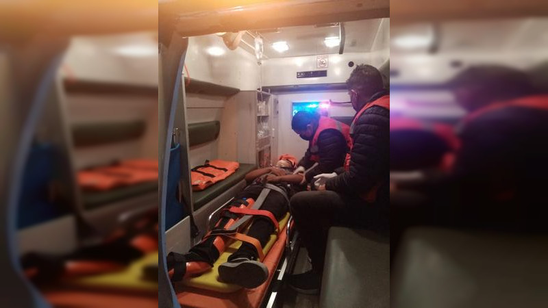 Zamora, Michoacán: joven resulta herido tras chocar con su moto