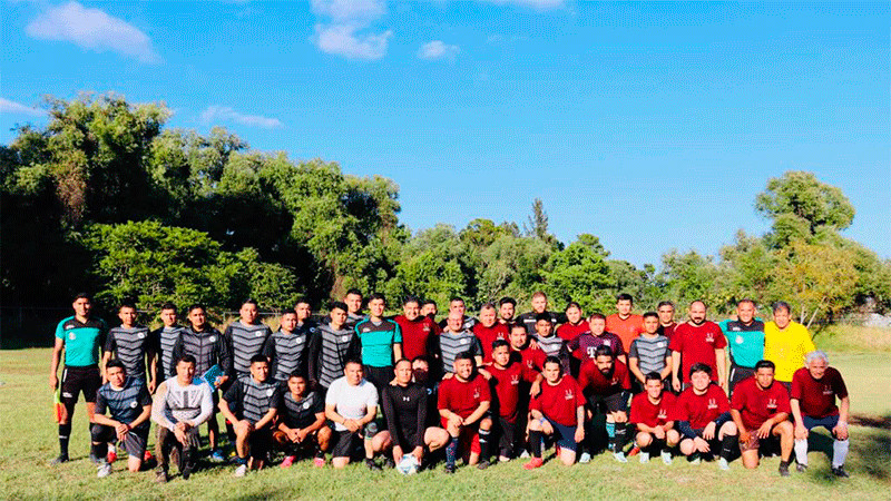 Organizan fraternal encuentro deportivo entre Ayuntamiento de Uruapan y Guardia Nacional 
