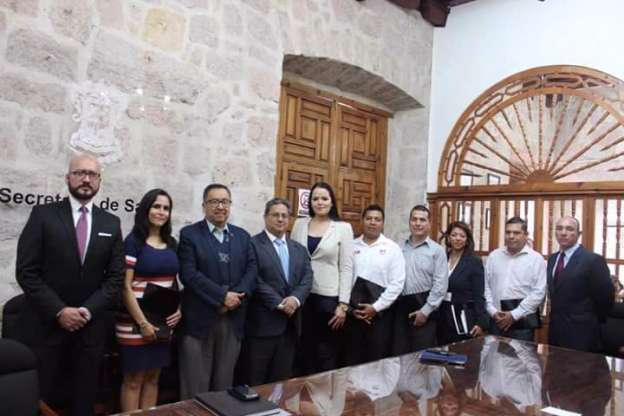 Hermanos Cabrera Castañeda se salen con la suya,  logran cambiar la administración de la Jurisdicción en Apatzingán 