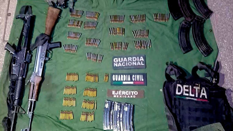 En Aguililla, Michoacán, detienen a un sujeto con armamento y equipo ...