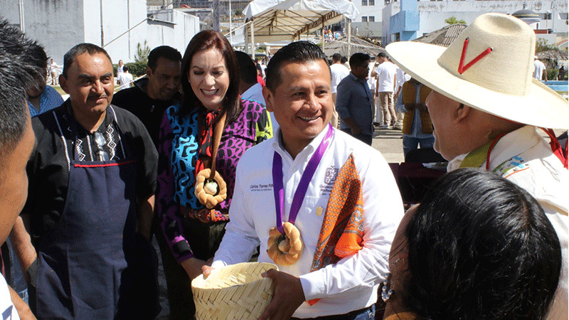 Inaugura Torres Piña, primer festival de la Cocina Tradicional Purépecha en penal de Uruapan 