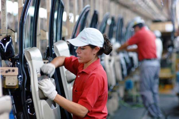 Mexicanos, los más trabajadores de la OCDE 