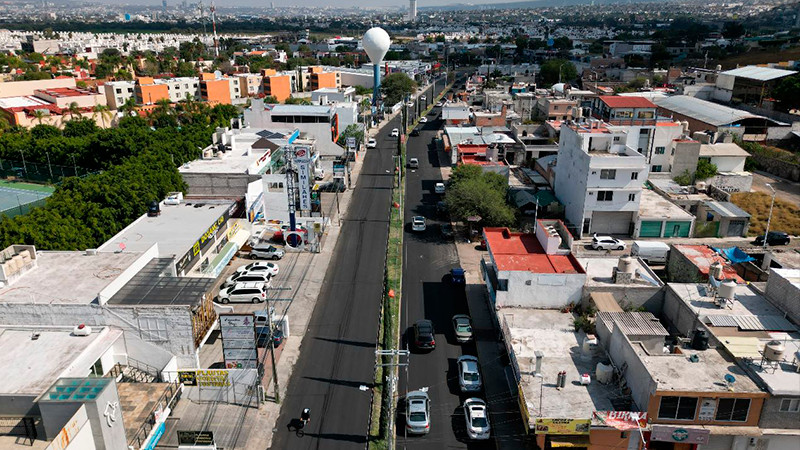 Entregan reencarpetado en Prolongación Jacal en Querétaro 