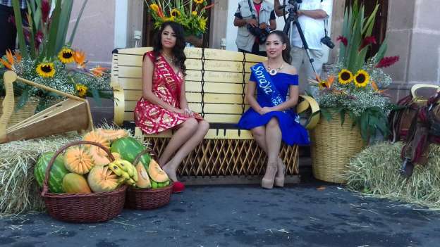 Presentan candidatas a Reyna Octubrina 2016 