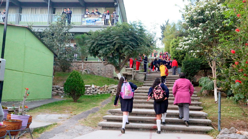 Prevé Secretaría de Educación Michoacán registrar a 319 mil alumnos en preinscripciones 