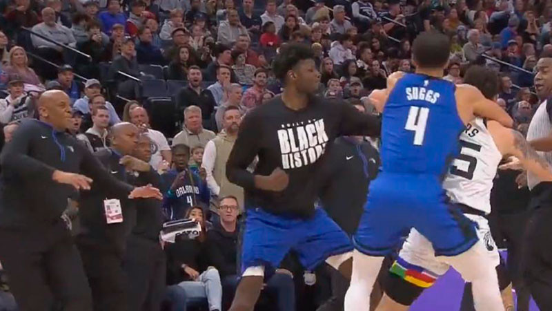 Jugadores de la NBA se pelean a puñetazos 