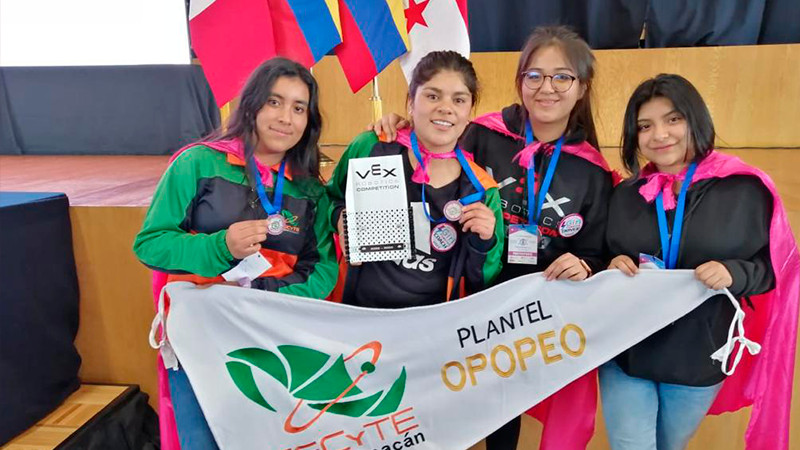 Ganan alumnas del Cecytem segundo lugar en torneo internacional de robótica 