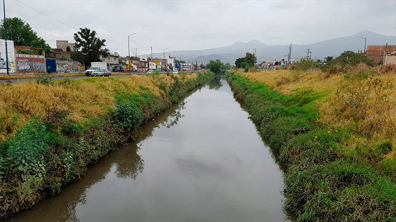 Adelantan limpia de Río para evitar inundaciones en Morelia 