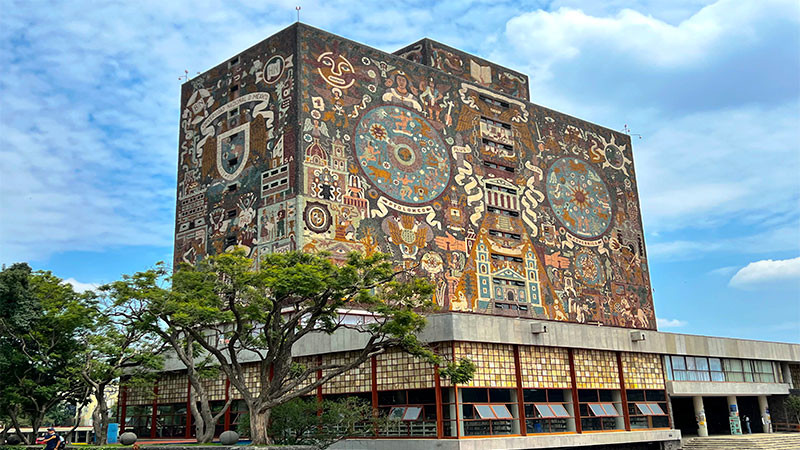 Universidad del Estado de México premiará a los estudiantes titulados por tesis o tesinas 