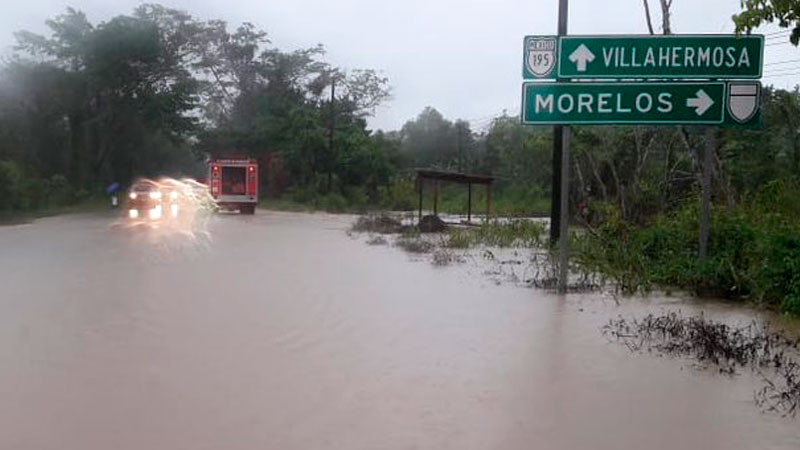 Fuertes lluvias provocan cierre de carretera Villahermosa-Teapa, en Tabasco 