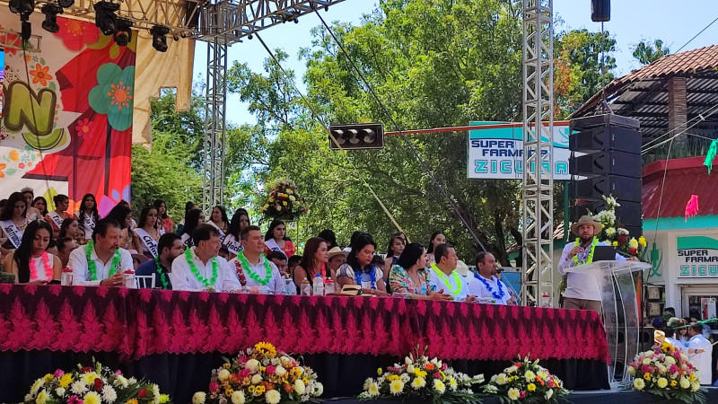 Celebró Zicuiran XI edición de la Feria del Melón 