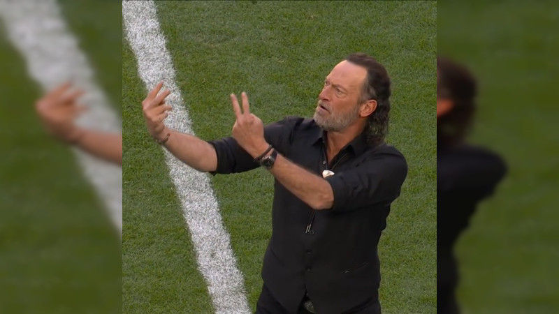Himno de Estados Unidos es interpretado en lengua de señas por el actor Troy Koysur, en el Super Bowl LVII 