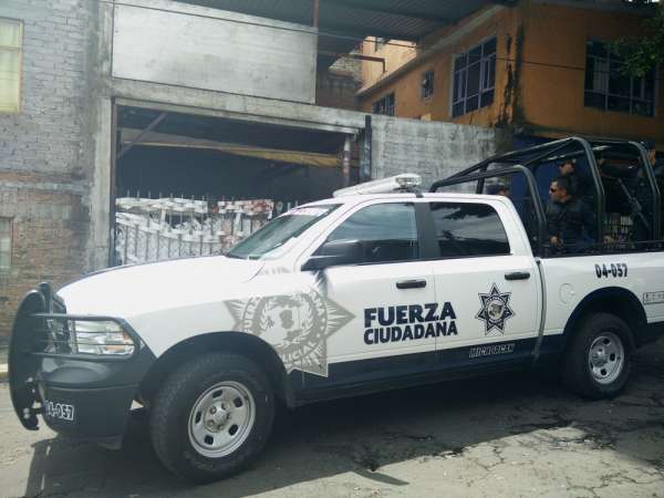 Policías protagonizan balacera en intento de desalojo, en Morelia - Foto 1 