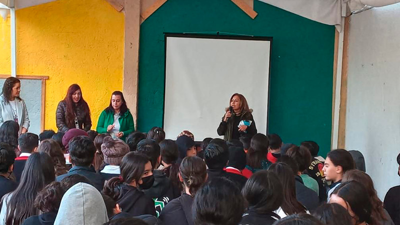 Sensibiliza Salud Michoacán a estudiantes sobre consumo de alcohol