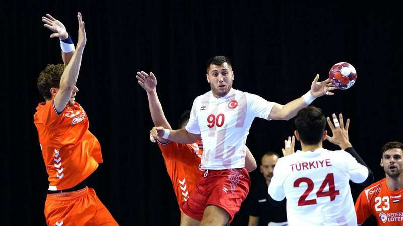 Fallece capitán de la selección turca de balonmano junto a su hijo sepultados bajo los escombros tras terremoto en Turquía 