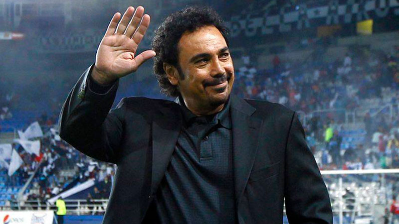 Se acerca Hugo Sánchez a ser el nuevo entrenador de Cruz Azul 