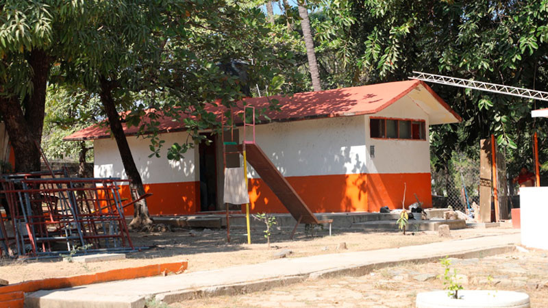 Asigna Secretaría de Educación maestros a 68 escuelas en comunidades de Michoacán 