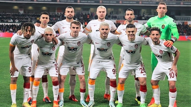 Galatasaray donará su sueldo a afectados de terremoto en Turquía 
