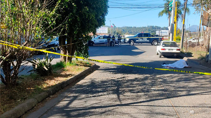 En Uruapan asesinan a hombre a balazos, afuera de la Presa de Caltzontzin  