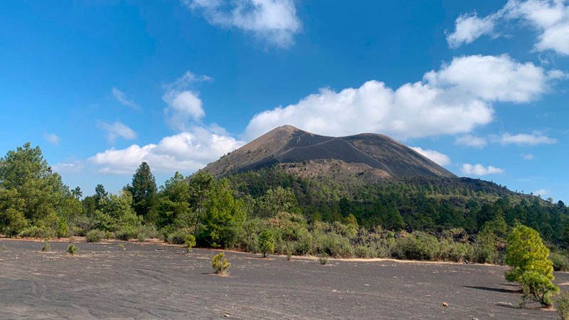 Lava y cenizas del Paricutín sepultaron a comunidades de San Salvador Combutzio y San Juan de Las Colchas 