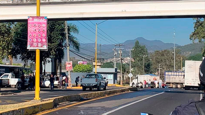 Consejo Supremo Indígena bloquea carreteras en diferentes municipios de Michoacán 