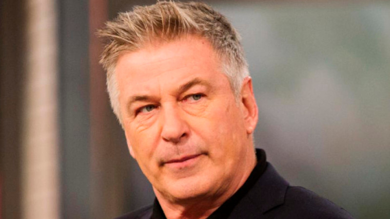 La Fiscalía de Estados Unidos rebaja los cargos contra Alec Baldwin  