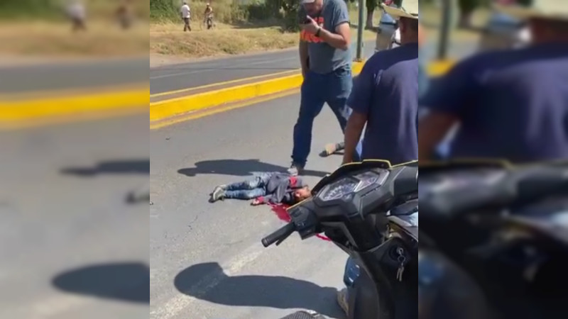 Apatzingán, Michoacán: Choque de motocicleta y camioneta deja un menor muerto 