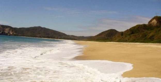 Playas de Michoacán, aptas para vacacionar: Sectur 
