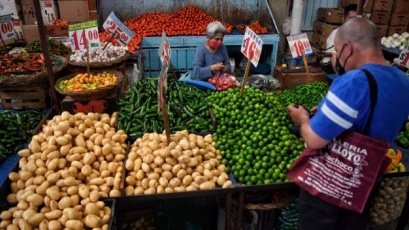 Reduce la pobreza laboral en México: Coneval 