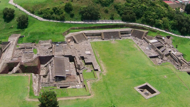 Hallan nacimiento de “agua sagrada” en la Gran Pirámide de Cholula, Puebla 