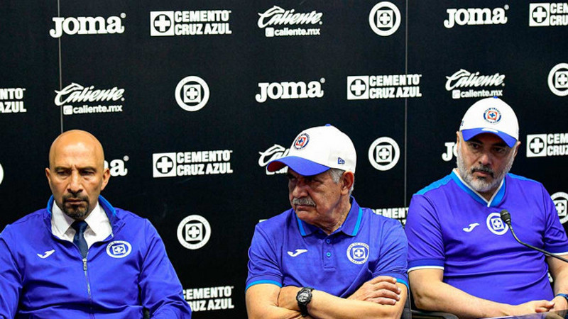 Cruz Azul presenta su nueva estructura deportiva; destacan Óscar Pérez y Tuca Ferretti 