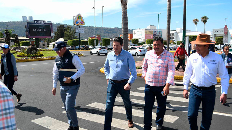 Entrega Alfonso Martínez reencarpetamiento de Av. Enrique Ramírez