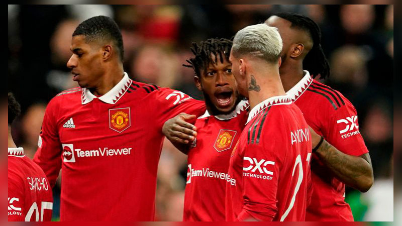 Mientras unos festejan en Old Trafford, la Xavineta se cae a pedazos  