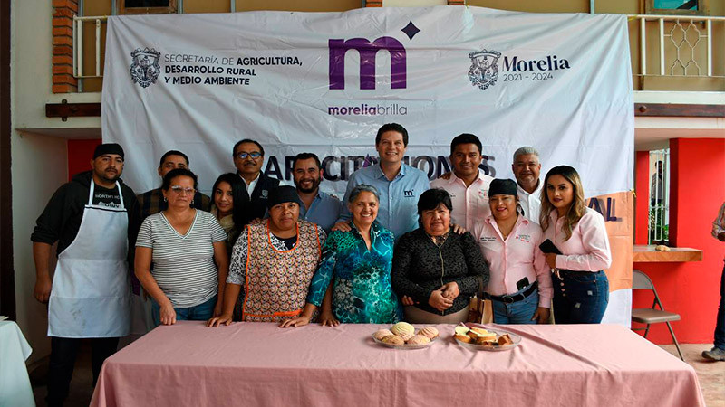 Coadyuva Alfonso Martínez con el desarrollo de la economía familiar en Tenencia Morelos 