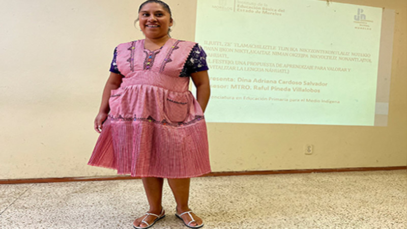 En el estado de Morelos, mujer se gradúa de la Universidad con tesis escrita en náhuatl 
