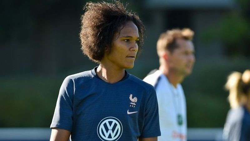 Capitana de Francia, renuncia por tiempo indefinido a la selección femenil de fútbol 