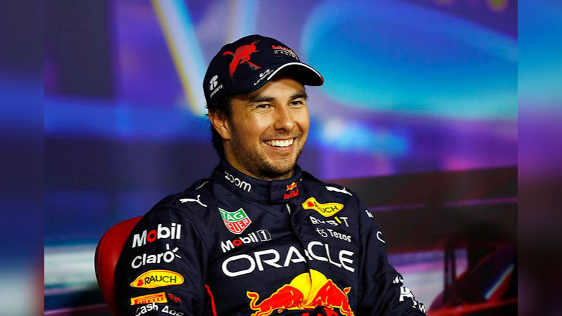 Checo Pérez se siente cómodo con el RB19, lo considera “Fiable” después de probarlo por primera vez 