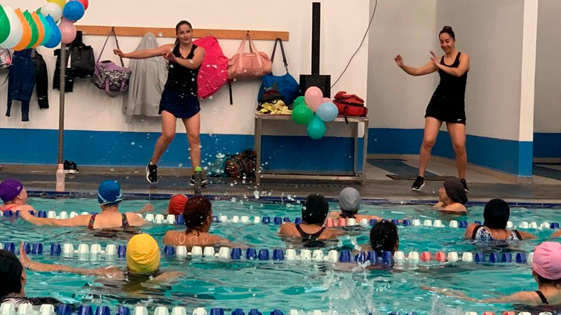 Acuática de Bicentenario en Morelia albergó Macro Clase de Aqua Zumba 