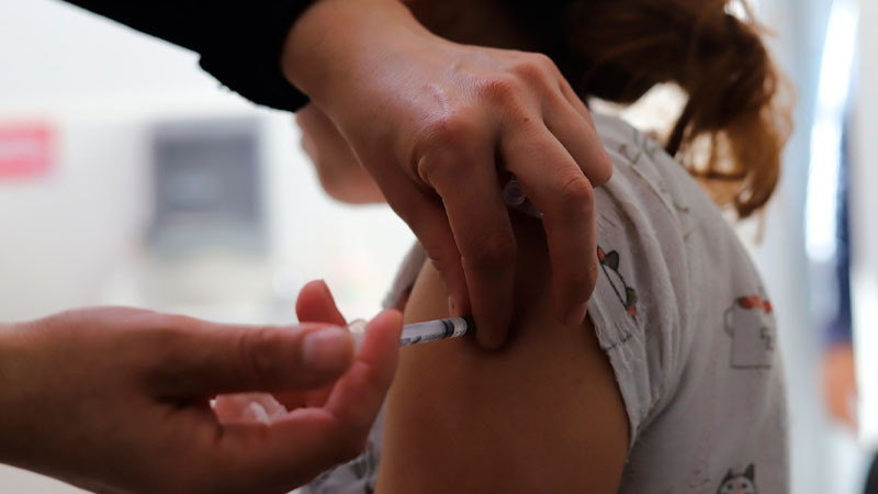 Con vacunas, Michoacán protege salud de las mujeres: Salud  