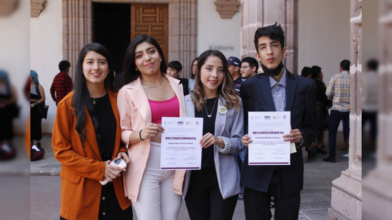 Premian cortometrajes ganadores sobre discriminación 