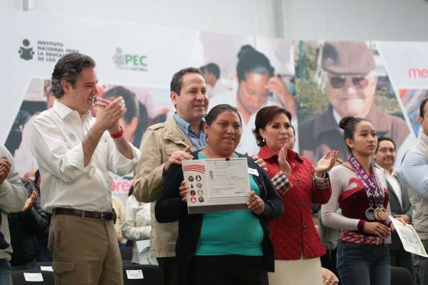 No se cobrarán los libros de texto ni habrá cuotas en las escuelas, reitera SEP - Foto 0 