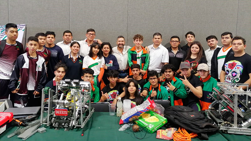 Alumnos del Cecytem participan en Campeonato Nacional de Robótica 