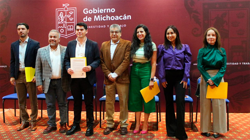 Recibe Toño Ixtláhuac, reconocimiento del INAFED, tras cumplir con la Guía Consultiva de Desempeño Municipal 
