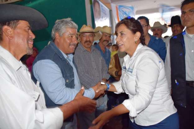 Propone Luisa María Calderón instalar industrias automotrices en el norte michoacano 